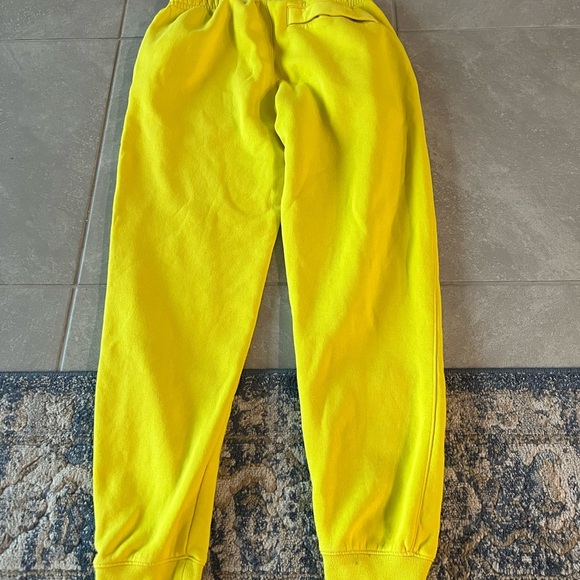 Nike Men's Yellow Jogger Pants - Picture 8 of 9
